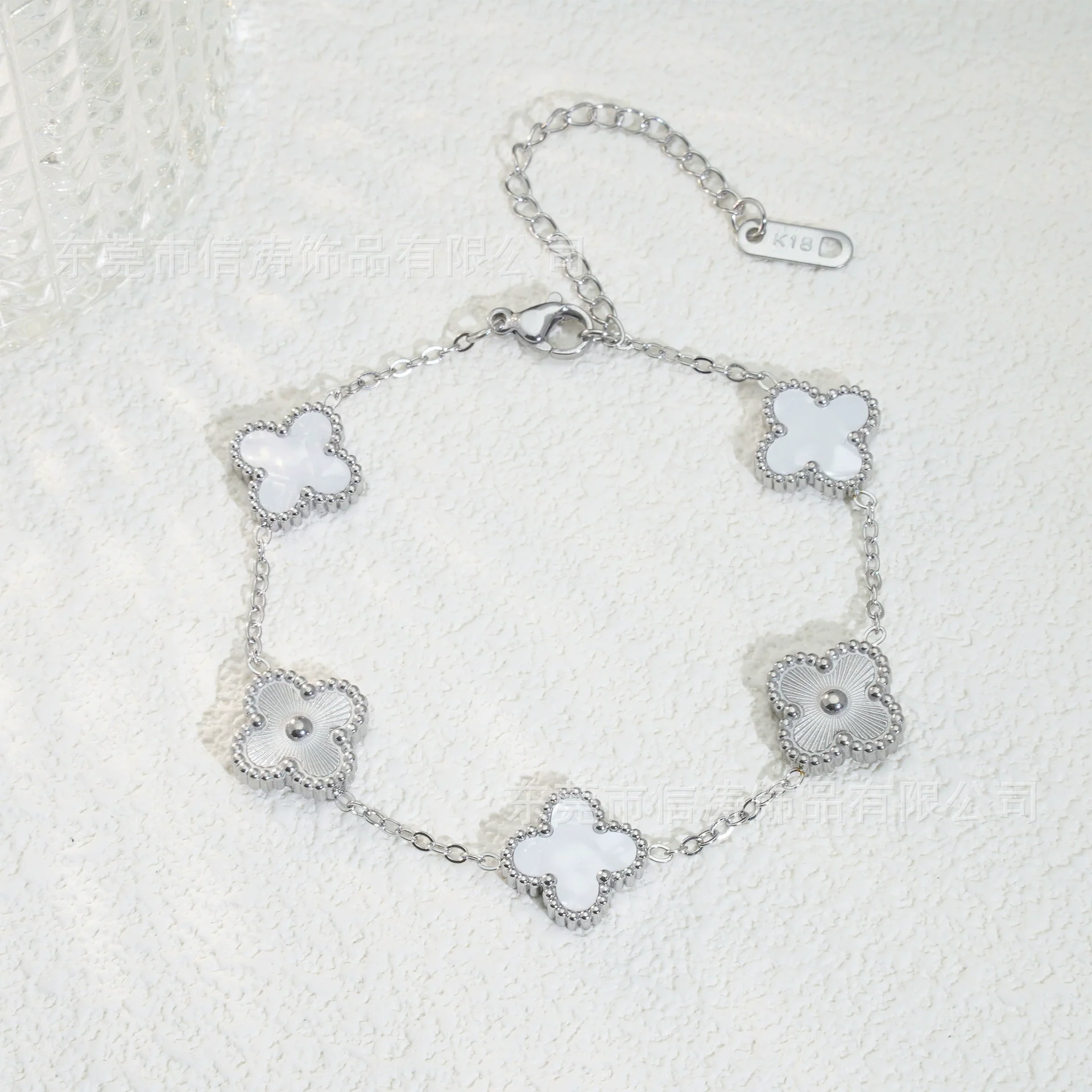 Wholesale Retro Floral Stainless Steel 18K Gold Plated Lucky Clover Bracelet For Men And Women - Image 15