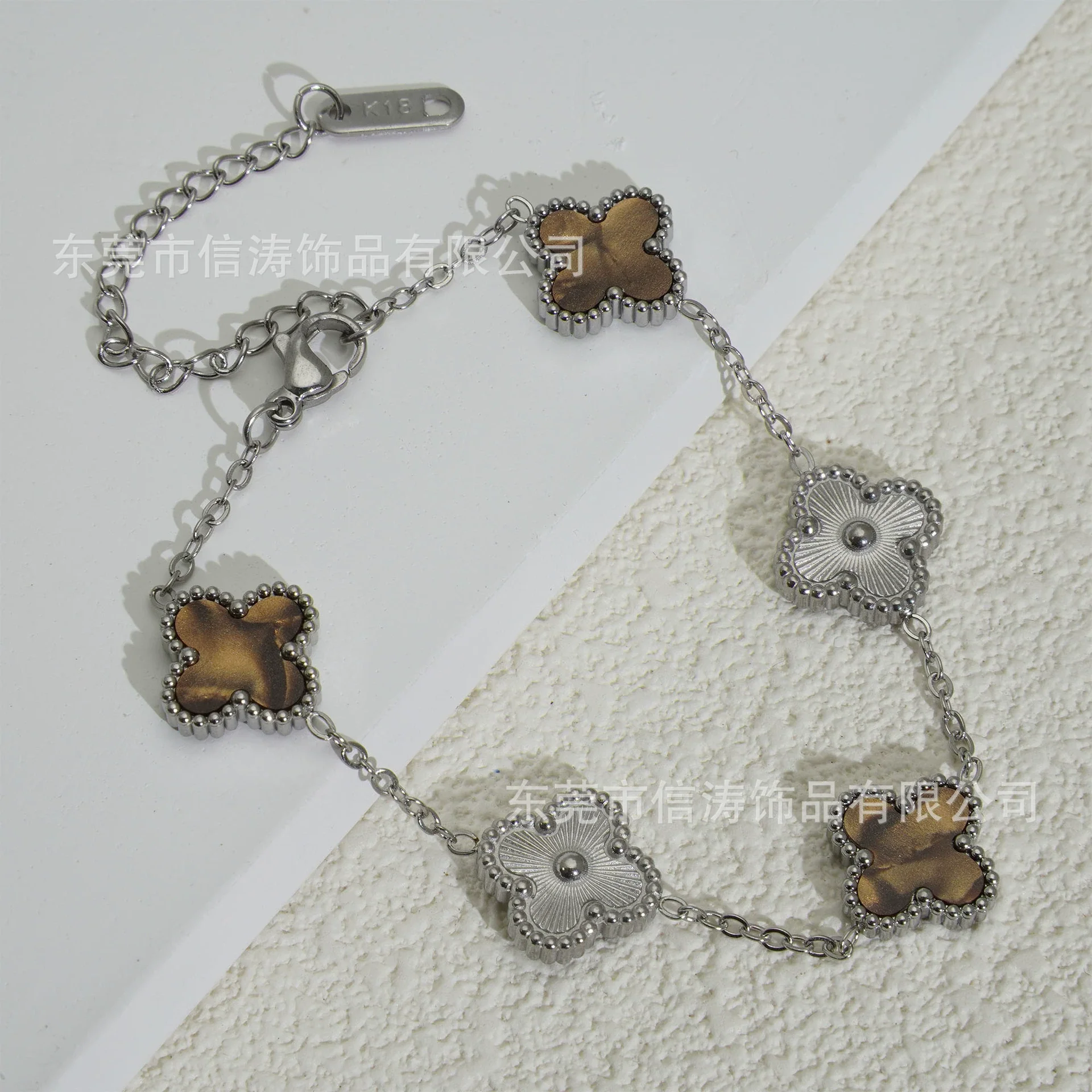 Wholesale Retro Floral Stainless Steel 18K Gold Plated Lucky Clover Bracelet For Men And Women - Image 25