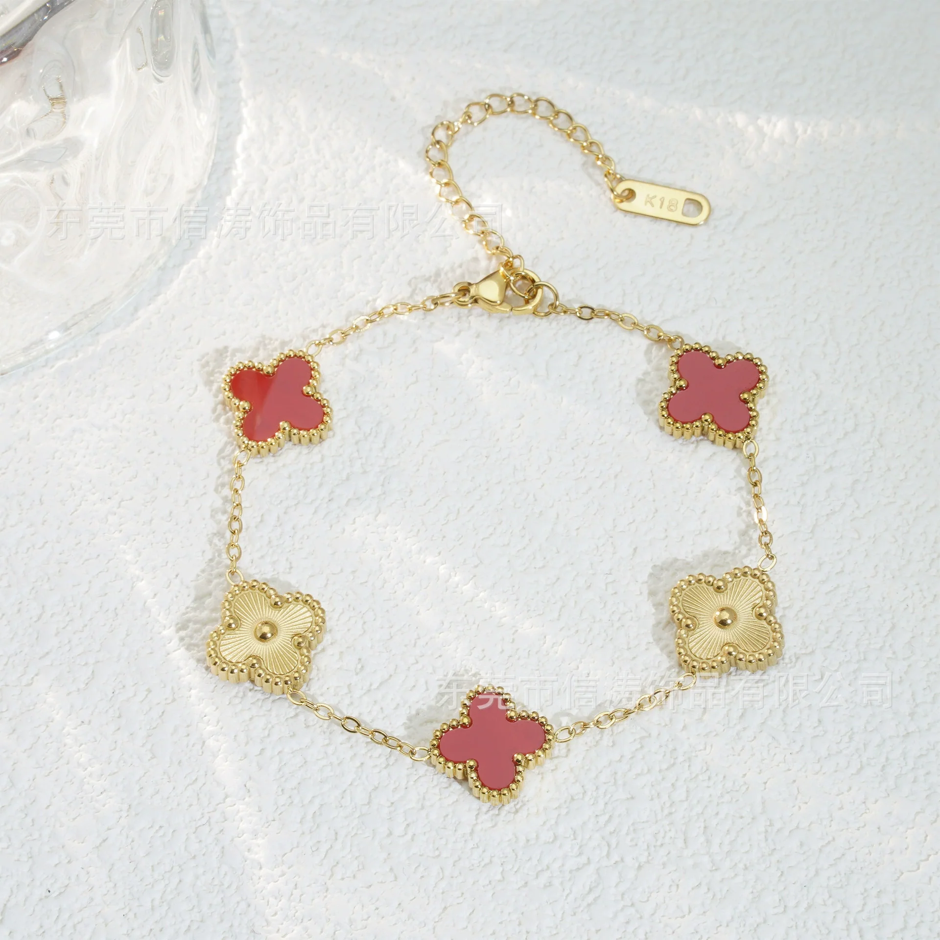 Wholesale Retro Floral Stainless Steel 18K Gold Plated Lucky Clover Bracelet For Men And Women - Image 4