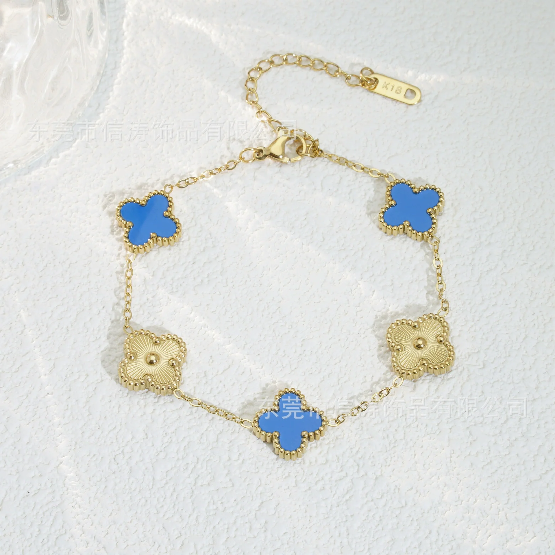 Wholesale Retro Floral Stainless Steel 18K Gold Plated Lucky Clover Bracelet For Men And Women - Image 5