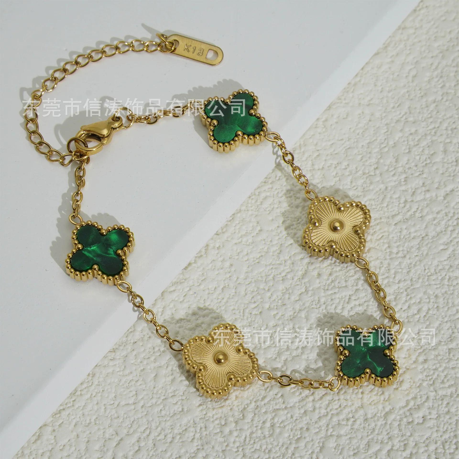 Wholesale Retro Floral Stainless Steel 18K Gold Plated Lucky Clover Bracelet For Men And Women - Image 7