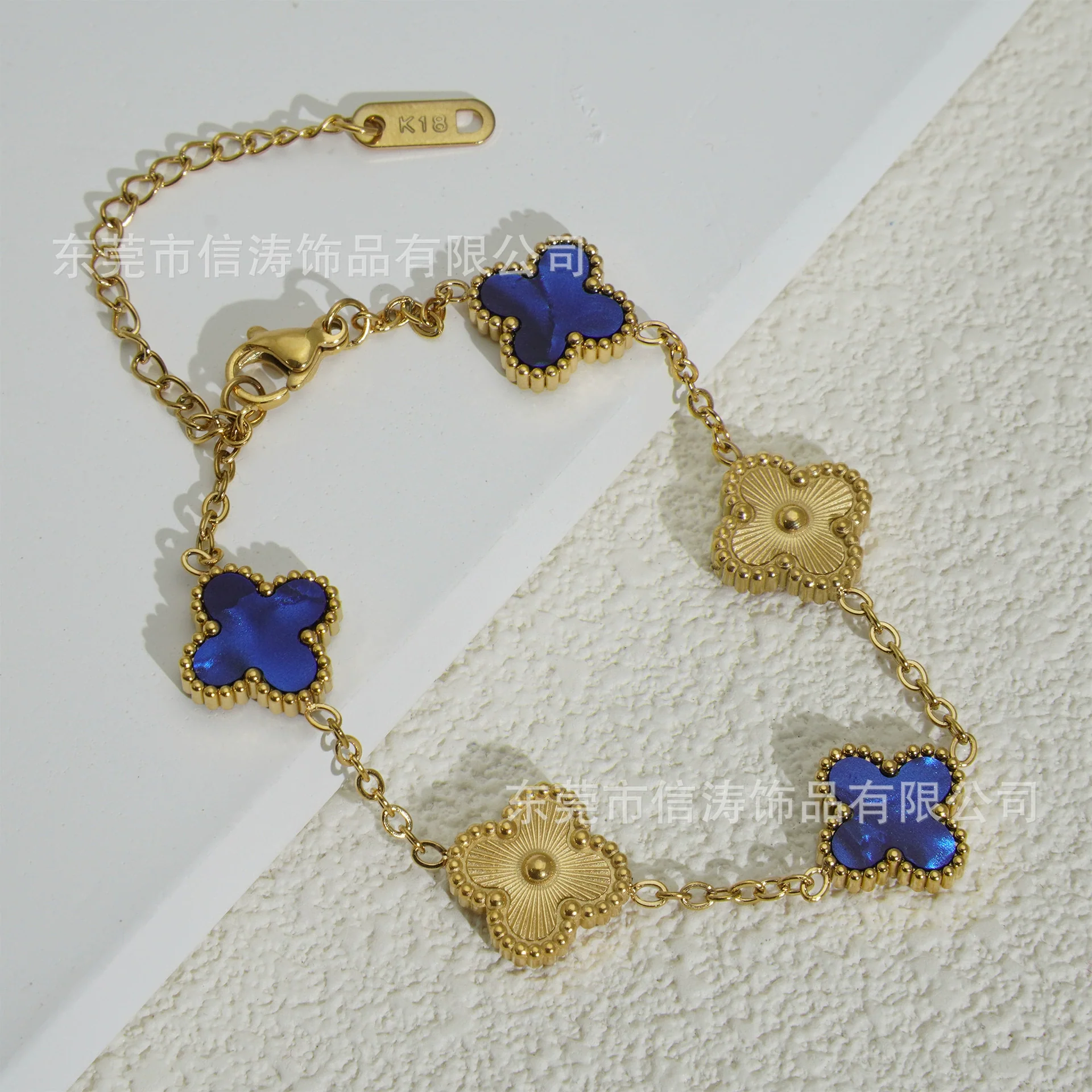 Wholesale Retro Floral Stainless Steel 18K Gold Plated Lucky Clover Bracelet For Men And Women - Image 9