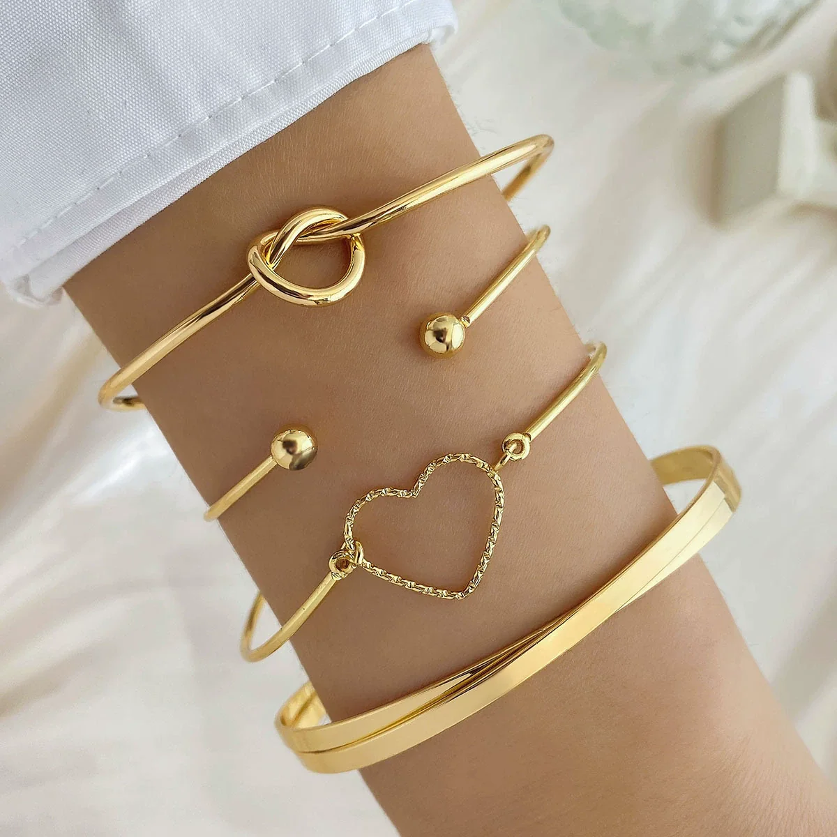 Wholesale Retro Metal Geometric Style Electroplated Unisex Bracelet - Image 3