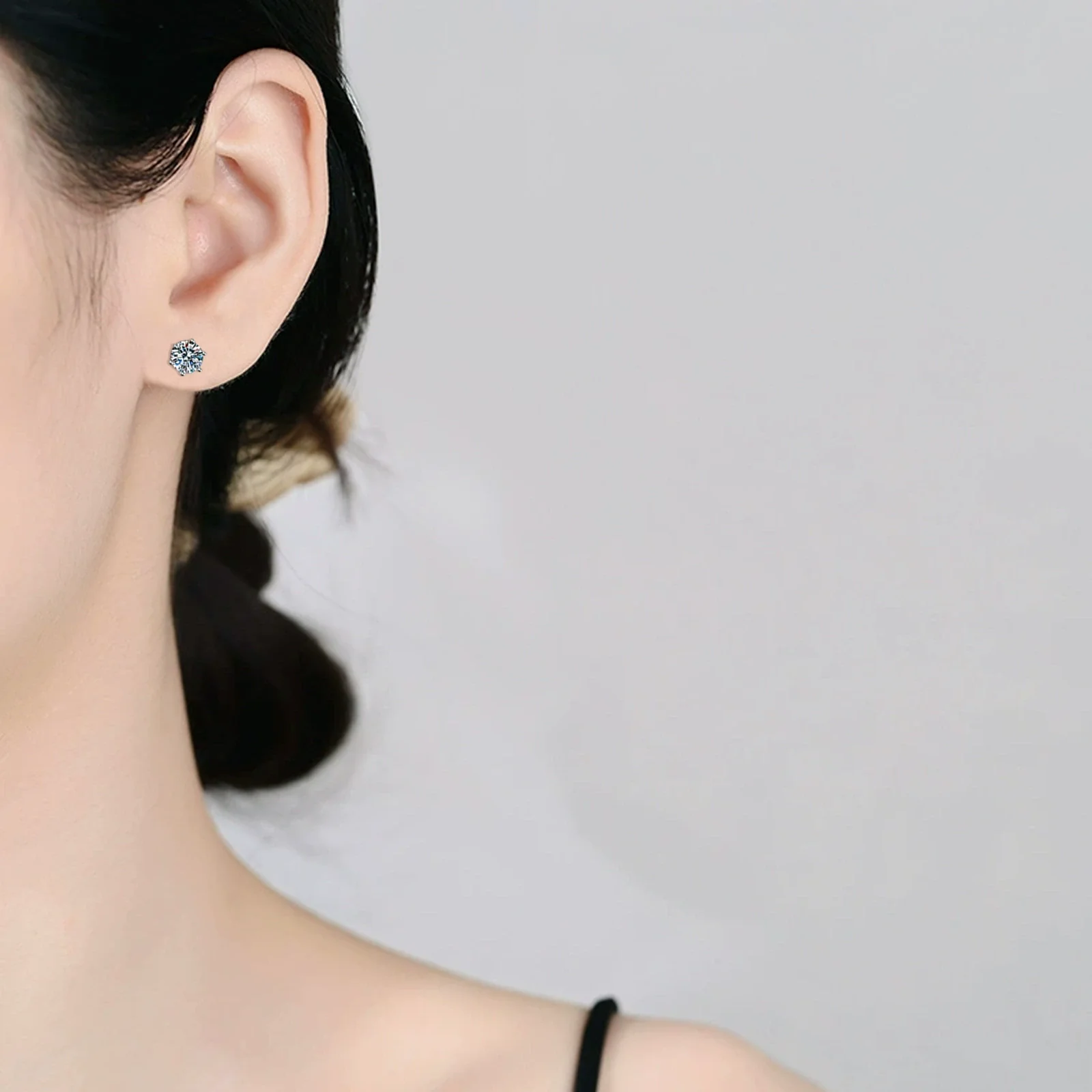 Wholesale S925 Silver Moissanite Ear Studs Classic Sixclaw Platinum Electroplated Geometric Natural Eight Stars And Eight Arrows Earrings Unisex - Image 4