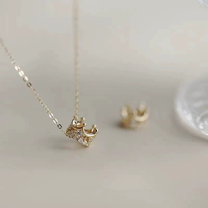 Wholesale S925 Sterling Silver Crown Pendant Necklace For Women 14K Gold Plated Stereo Cut Out Inlaid With Zircon