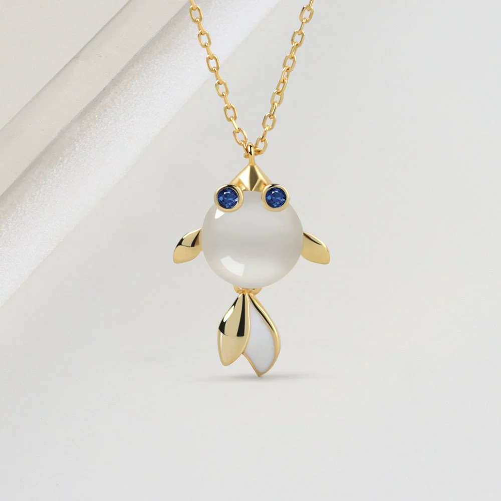 Wholesale S925 Sterling Silver Fish Shaped Pendant Necklace With Electroplating Treatment And Cross Chain