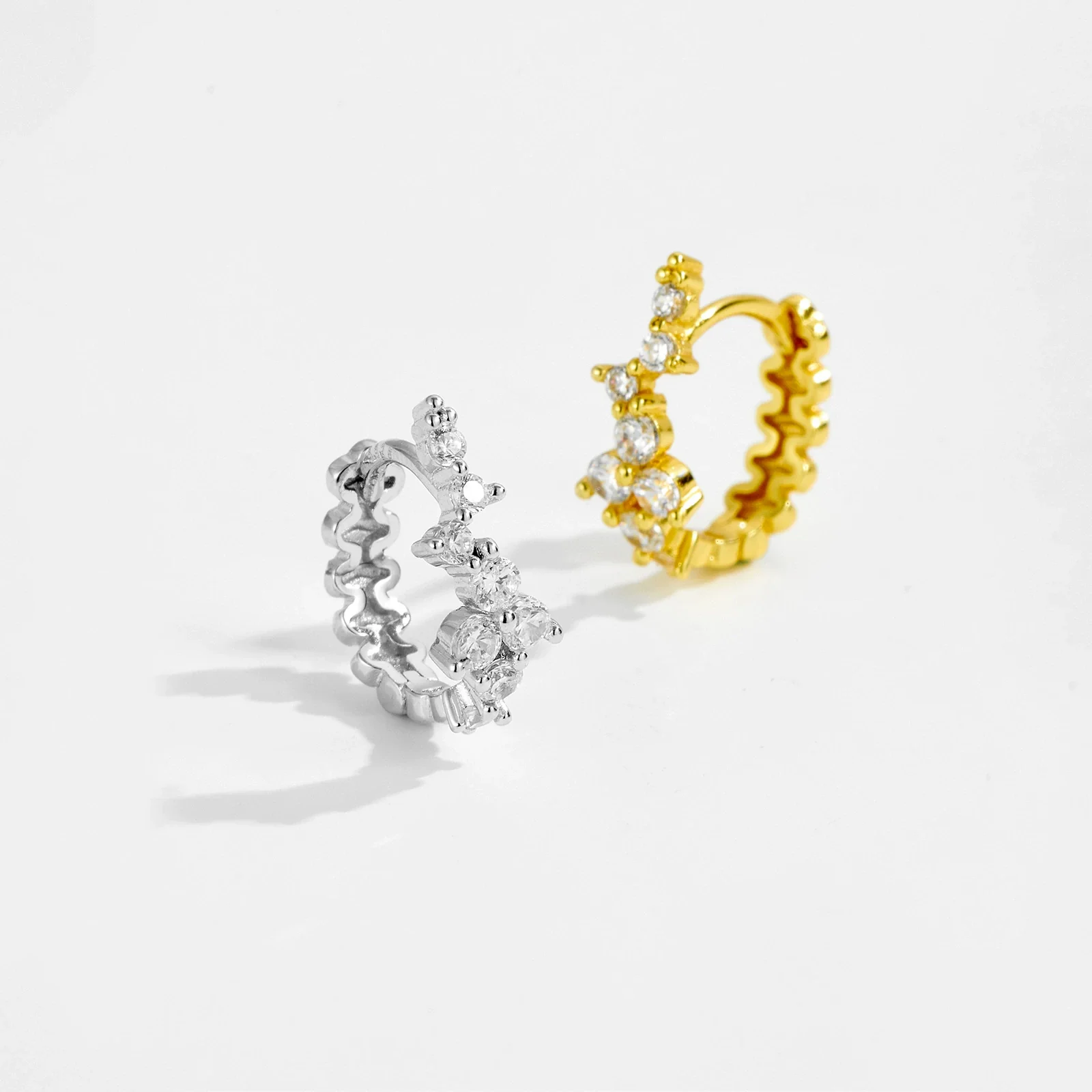Wholesale S925 Sterling Silver Fivepointed Star Zircon Inlaid Electroplated Platinum And 18K Gold Fashion Earrings - Image 3