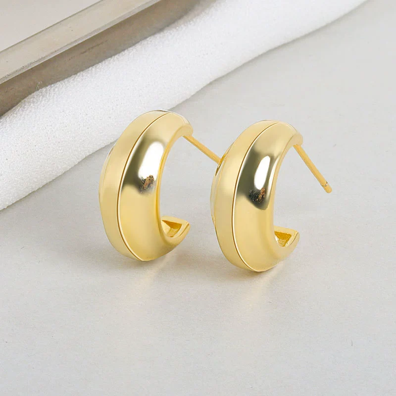 Wholesale S925 Sterling Silver Simple Irregular Concave And Convex Goldplated Female Stud Earrings
