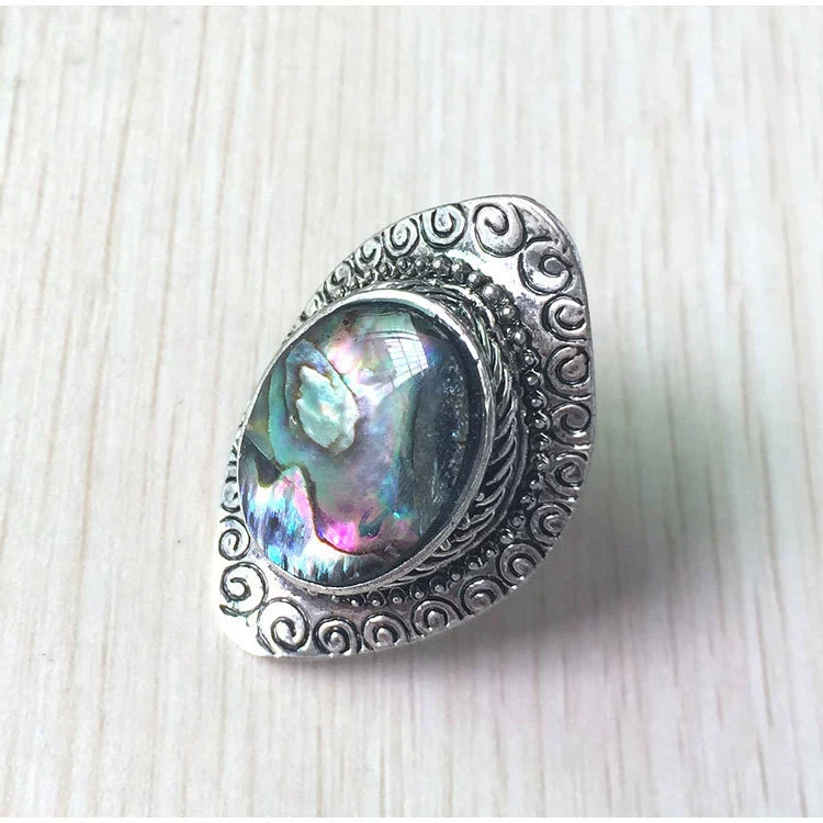 Wholesale Shell Retro Exaggerated Geometric Carved Ring Jewelry - Image 3