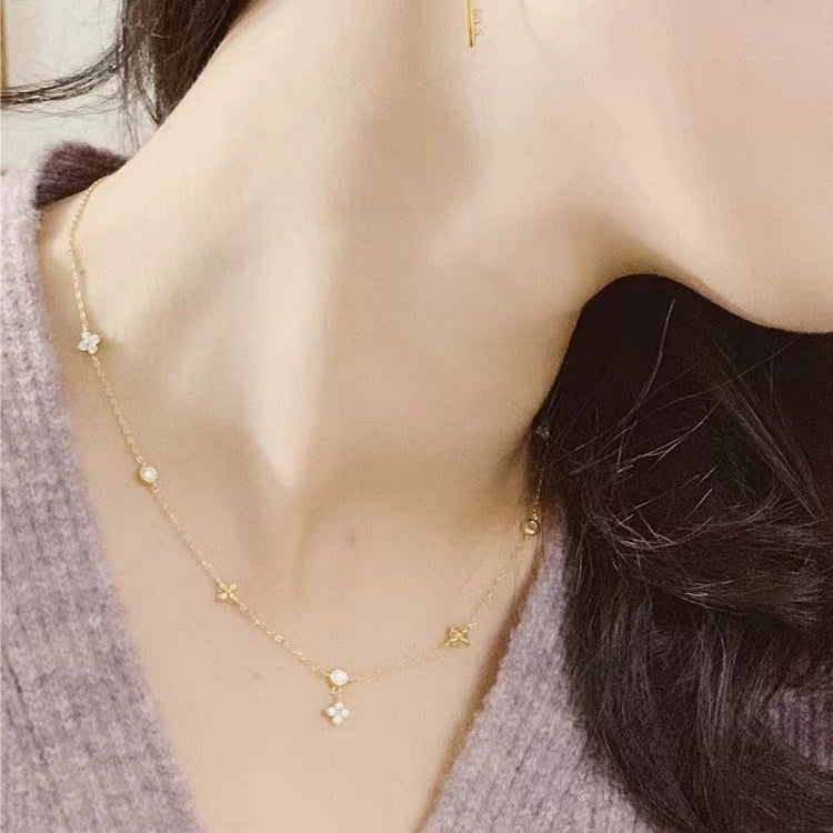 Wholesale Silver Clover Ochain Necklace With Diamond Embedded Light Luxury Style And Flower Leaf Pattern - Image 4