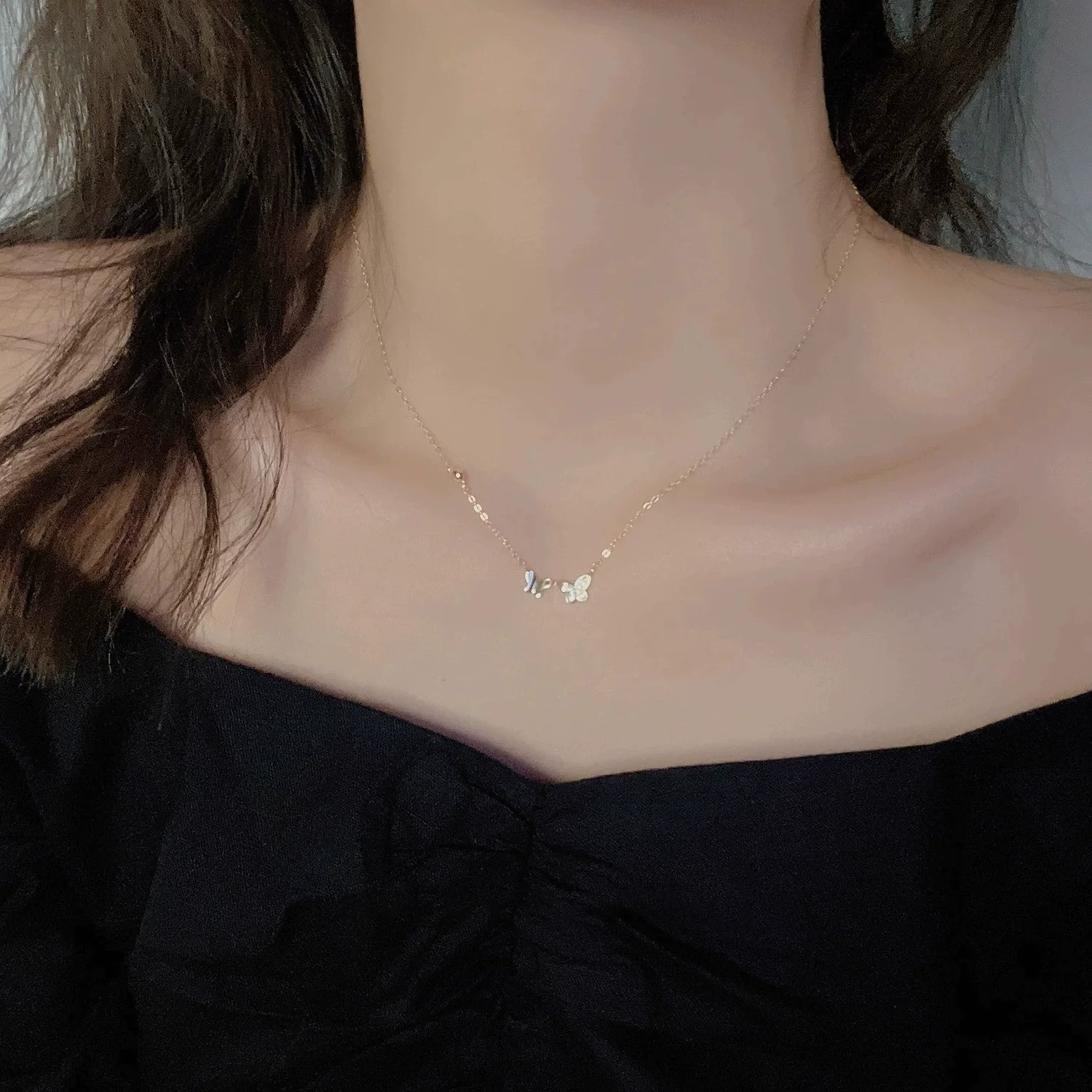 Wholesale Silver Double Butterfly Necklace With Diamonds And 18K Gold Plated Animal Style - Image 4