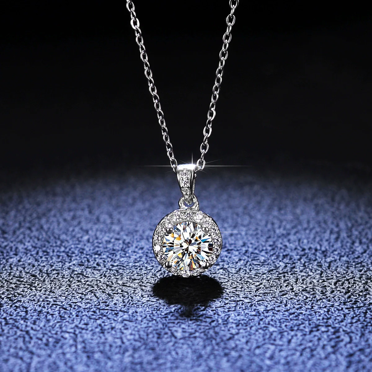 Wholesale Silver Pendant Necklace With Geometric Design And Snake Bone Chain