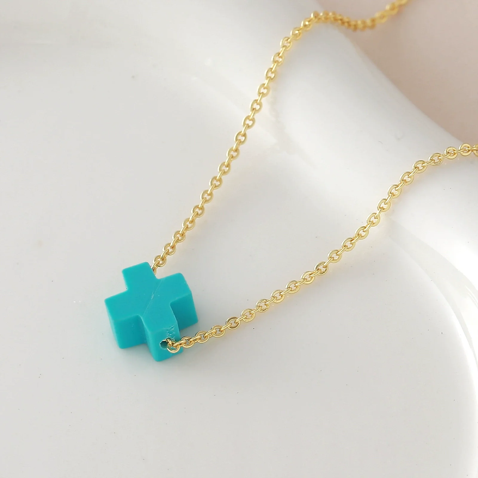Wholesale Simple Colorful Cross Necklace With O Word Chain Electroplated Copper And Soft Clay Pendant Unisex Light Luxury Jewelry - Image 7