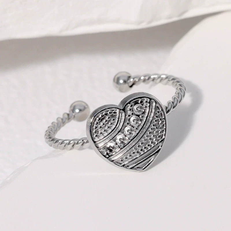 Wholesale Simple Electroplated Stainless Steel Heart Shape Ring Jewelry For Women - Image 7