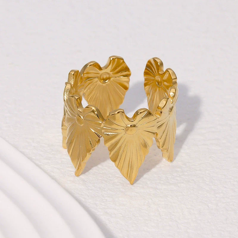 Wholesale Simple Electroplated Stainless Steel Leafshaped Women's Ring Hand Jewelry - Image 3