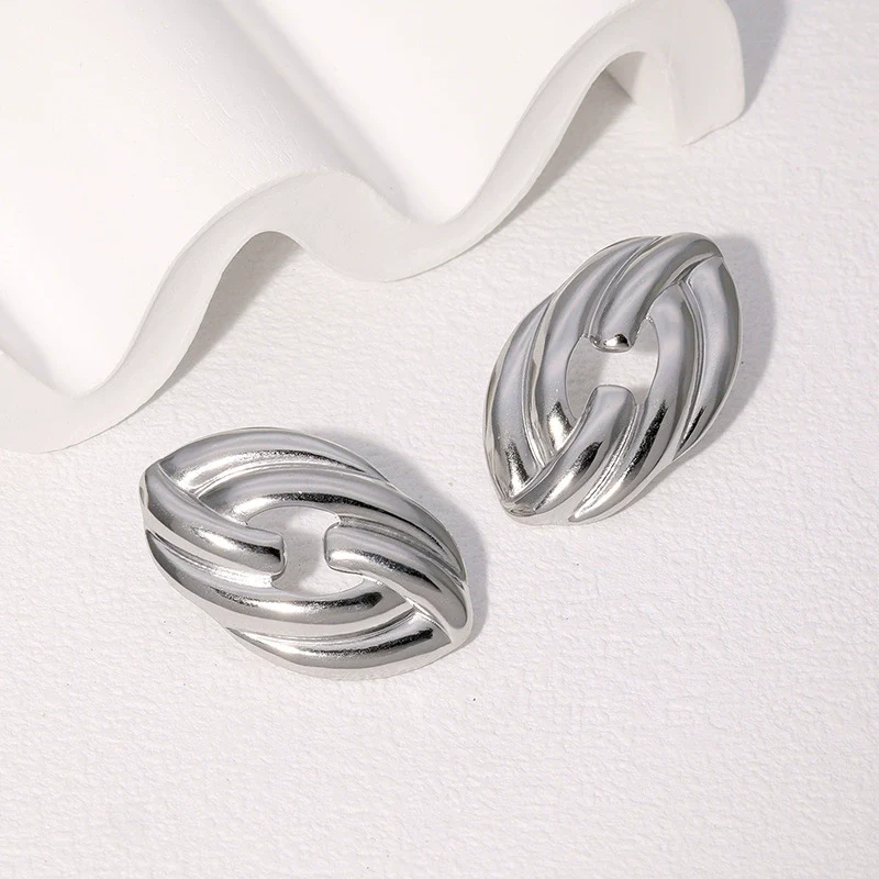 Wholesale Simple Geometric Electroplated Stainless Steel Earrings For Women - Image 4