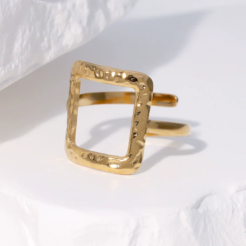 Wholesale Simple Geometric Gold Electroplated Stainless Steel Ring Hand Jewelry For Women - Image 2