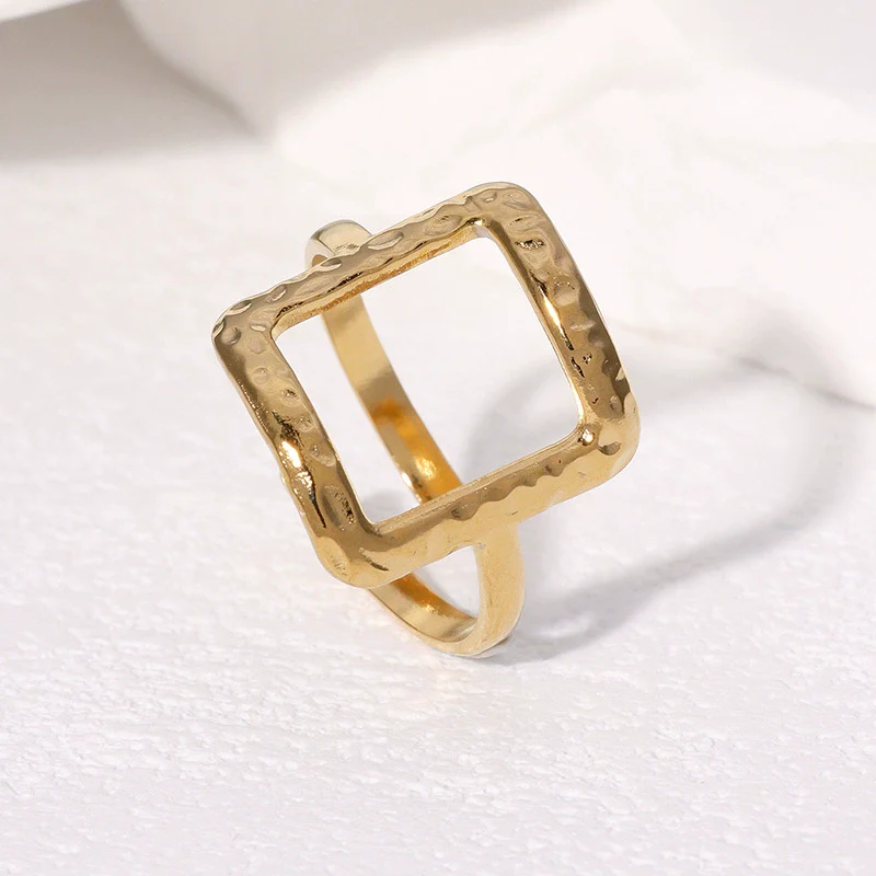 Wholesale Simple Geometric Gold Electroplated Stainless Steel Ring Hand Jewelry For Women - Image 3