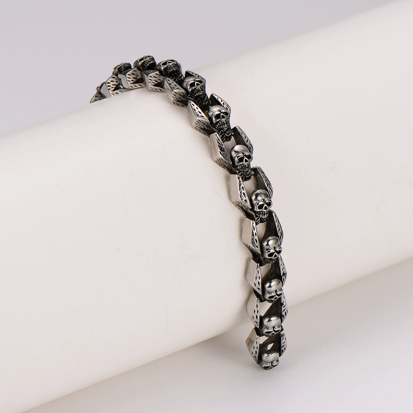 Wholesale Simple Geometric Horror Skull Stainless Steel Bracelet For Men With Polish Finish - Image 4