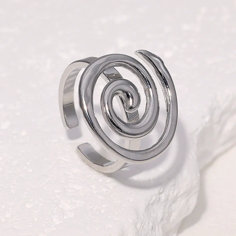 Wholesale Simple Geometric Stainless Steel Electroplated Ring For Women - Image 3