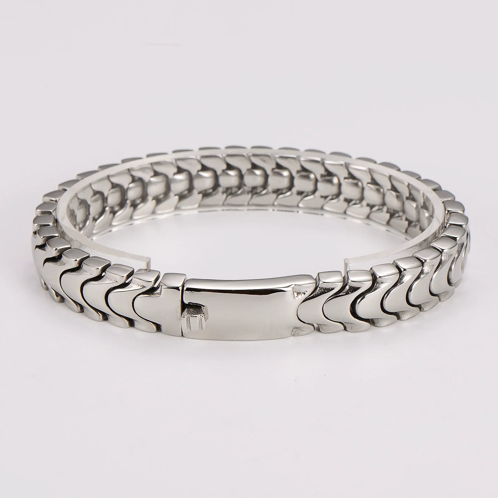 Wholesale Simple Geometric Wave Shape Electroplated Stainless Steel Magnetic Men's Bracelet - Image 6