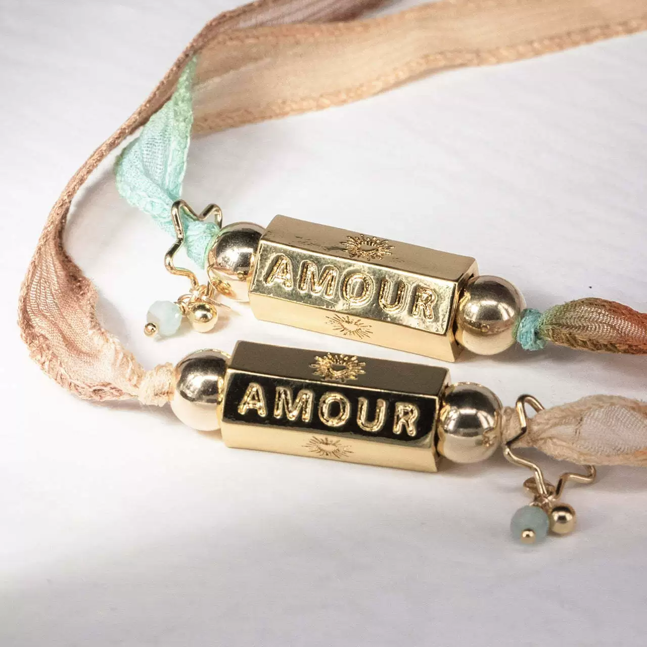 Wholesale Simple Heart Shape Copper Electroplated Unisex Bracelet With Tarot Card Pearl Pendant - Image 6