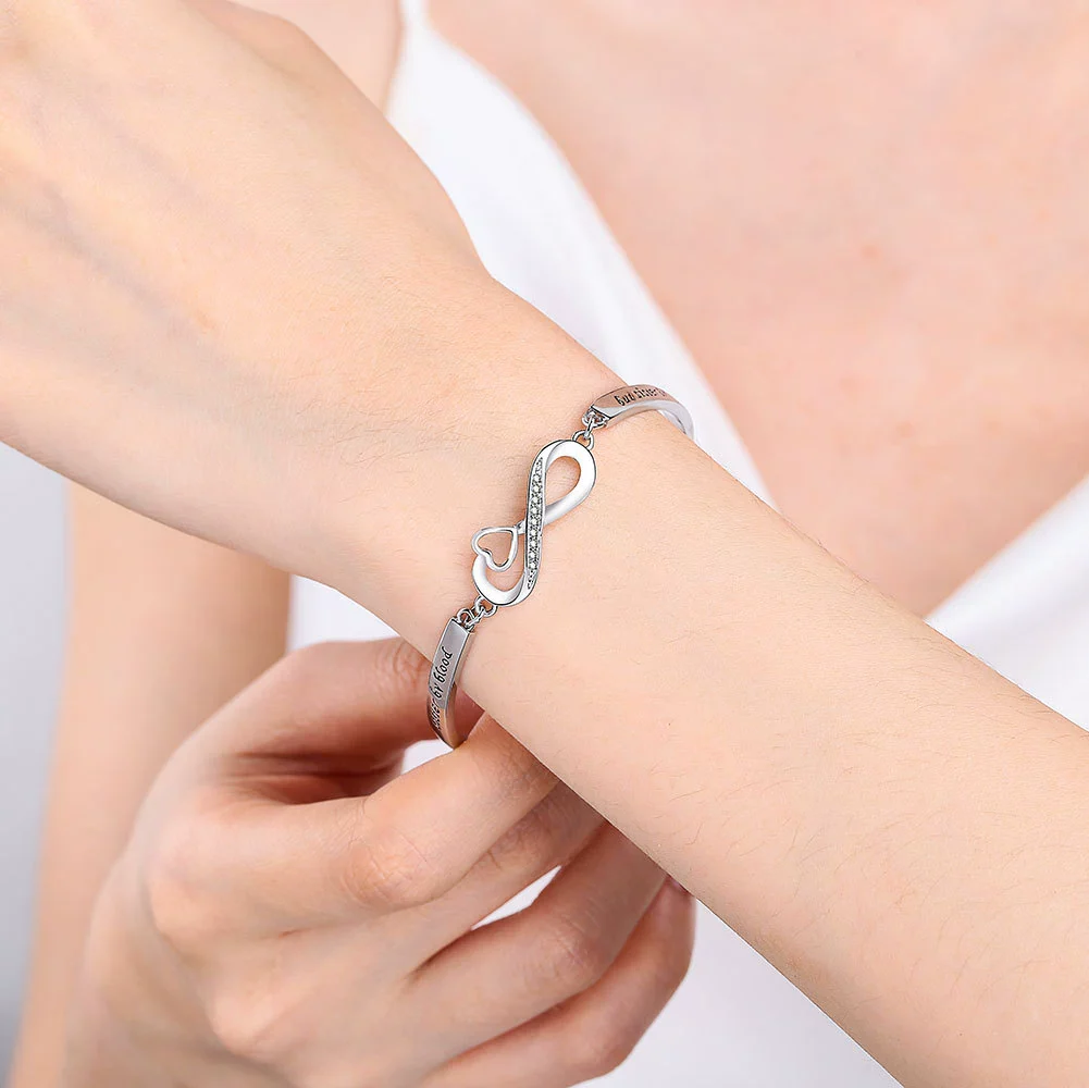 Wholesale Simple Intertwined Copper Bracelets With Microencrusted Texture And Electroplating Treatment - Image 2