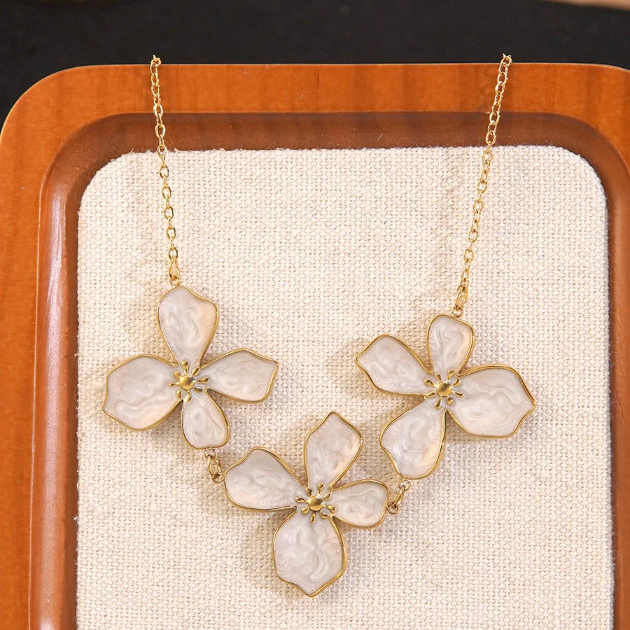 Wholesale Simple Plants And Flowers Dripping Oil Stainless Steel Flower Necklace And Earrings Set For Women - Image 2
