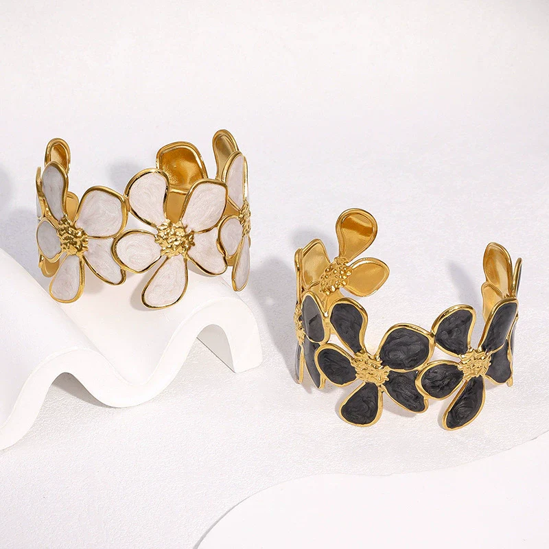 Wholesale Simple Plants And Flowers Style Electroplated Stainless Steel Bracelet Jewelry