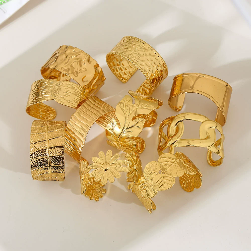 Wholesale Simple Stainless Steel 18K Gold Plated Open Wave Glossy Bracelet For Women - Image 5