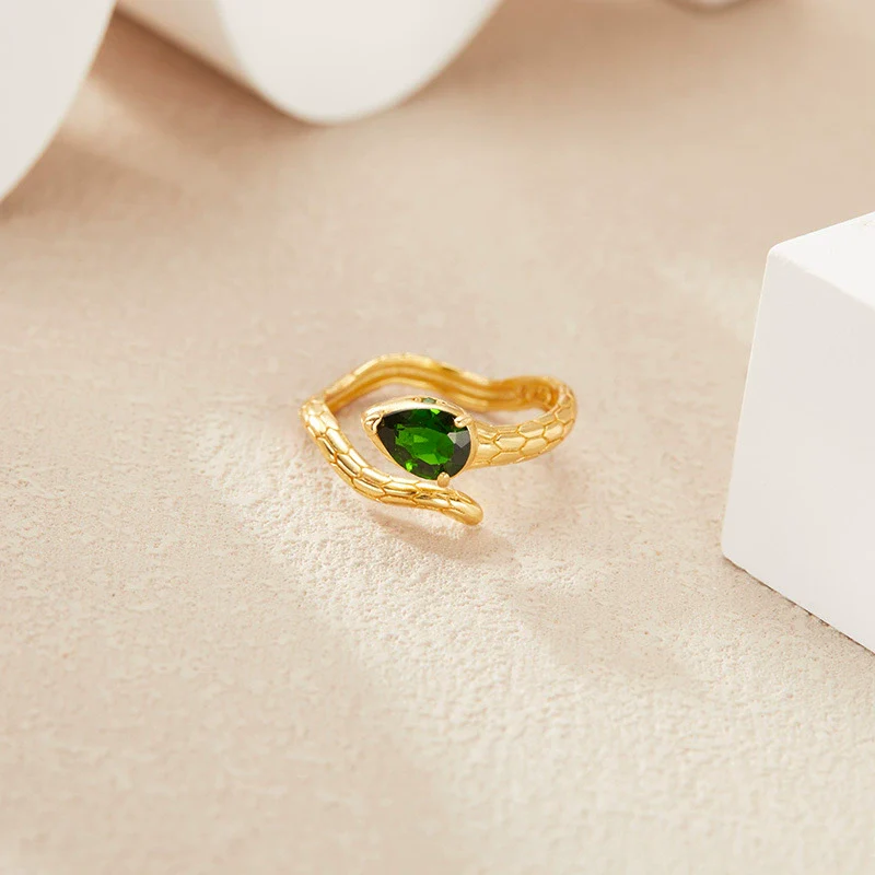 Wholesale Snake Finger Ring S925 Sterling Silver 18K Gold Natural Color Energy Crystal Jewelry Geometric Style Set With Gems - Image 4