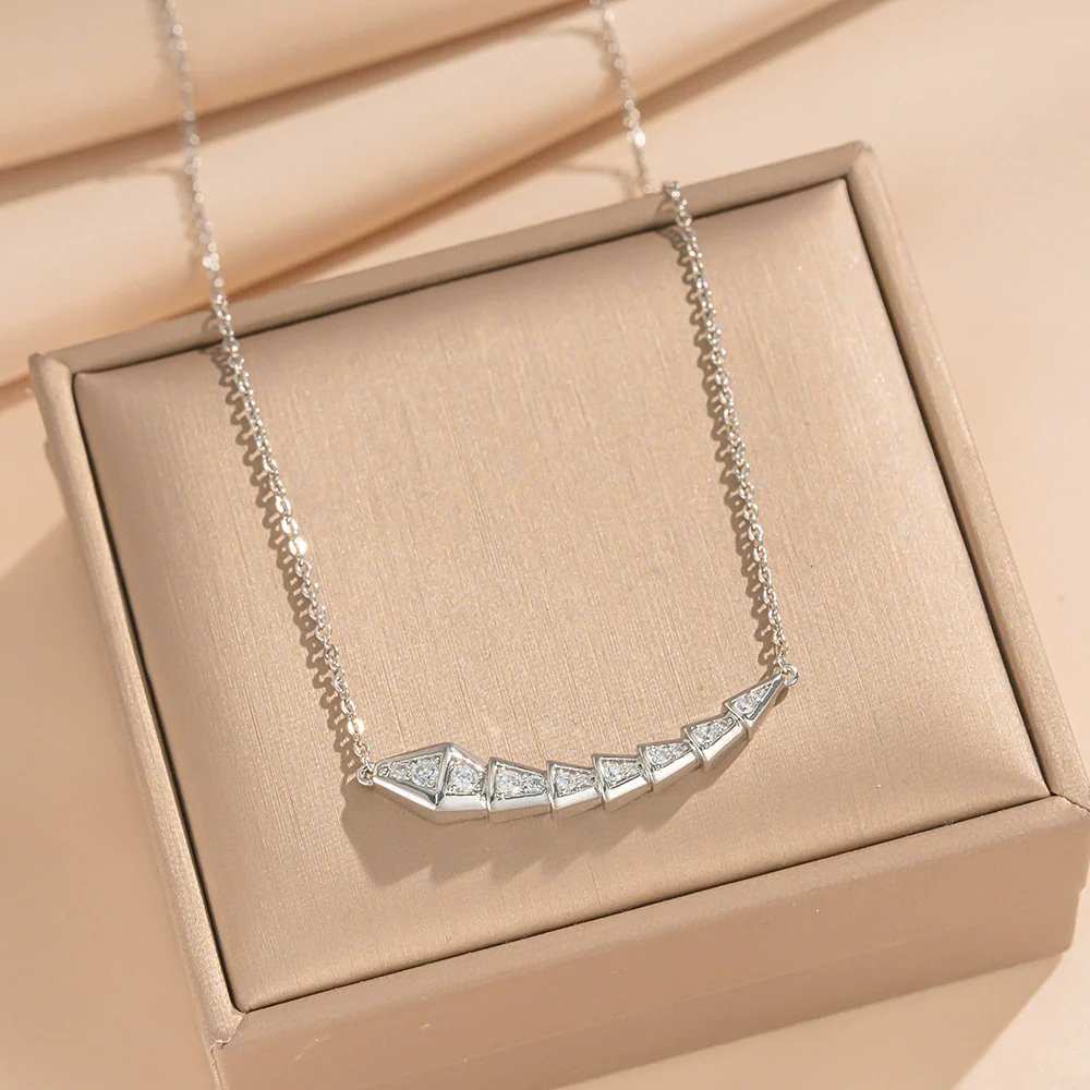 Wholesale Snakeshaped Titanium Steel And Environmentally Friendly Copper Necklace And Earrings Set For Women With Electroplating And Light Luxury Style - Image 7