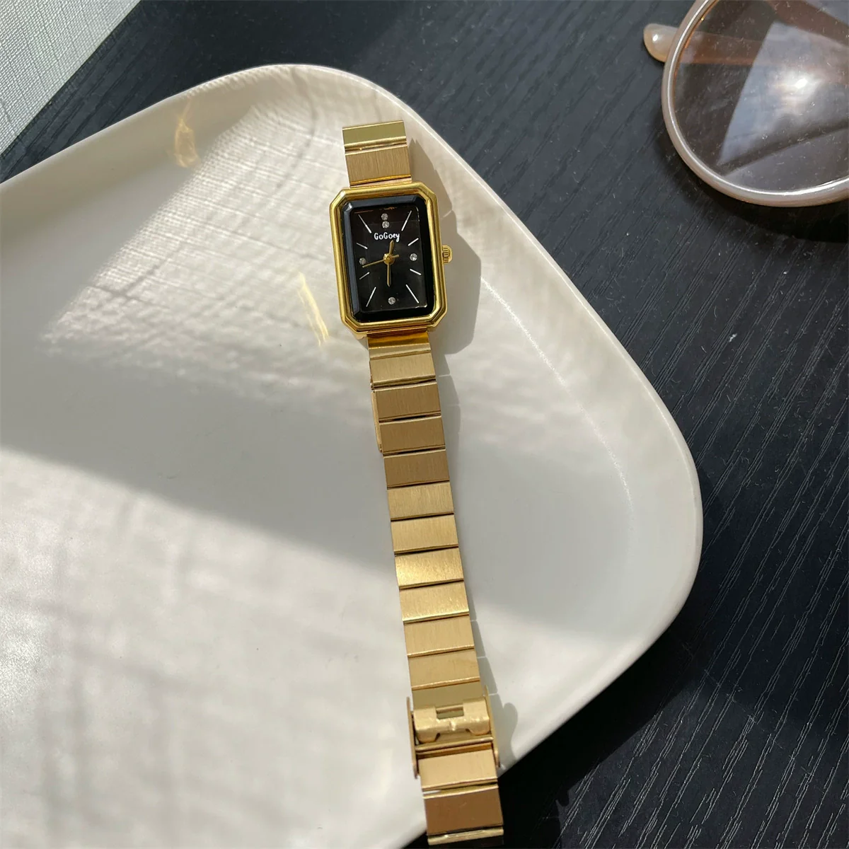 Wholesale Square Metal Quartz Watch With Simple Texture For Female Students High End Sense Cold Niche Ins Style - Image 2