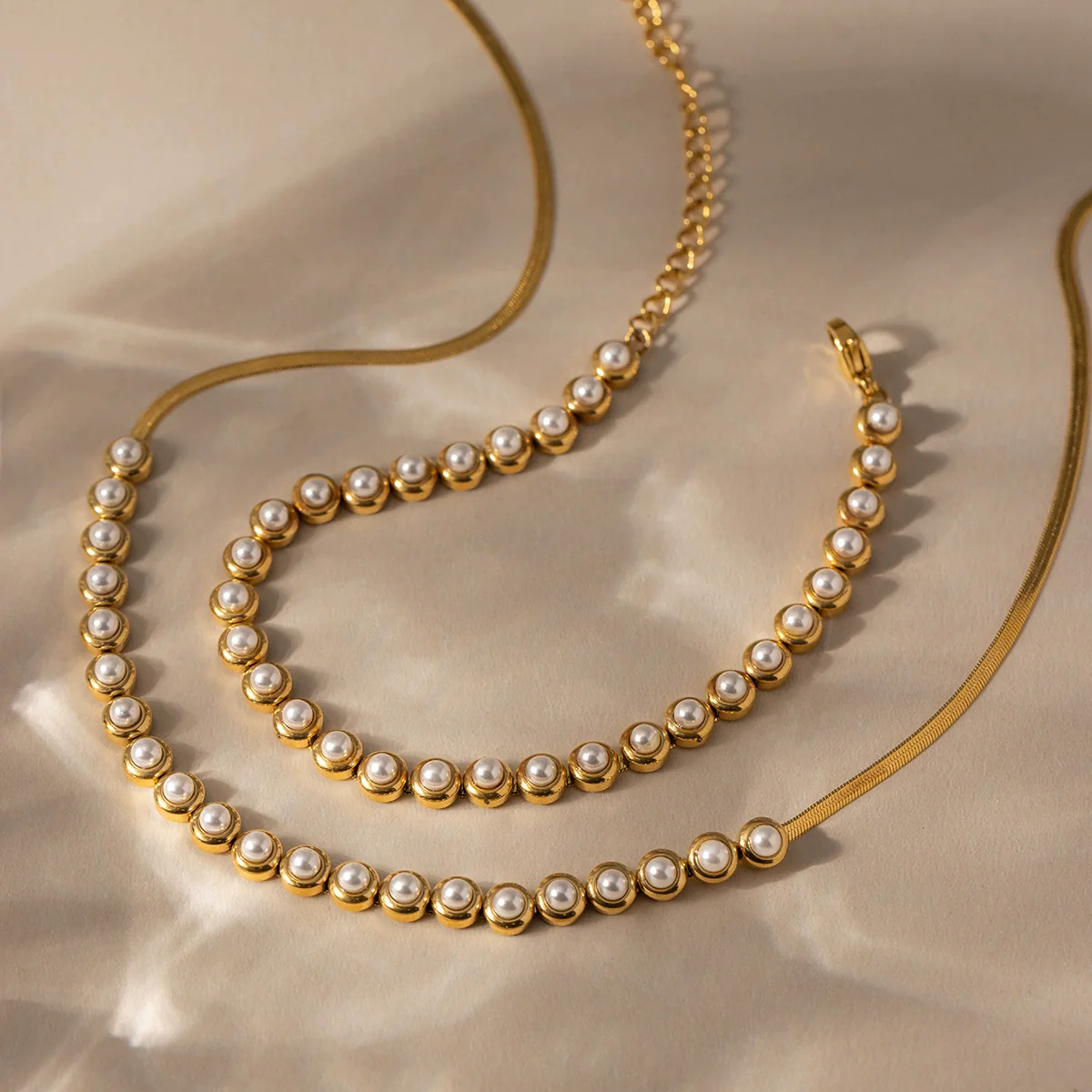 Wholesale Stainless Steel And Titanium Steel Electroplated Geometric Pearl Jewelry Set For Women Necklaces And Bracelets
