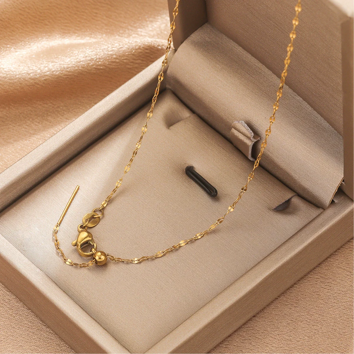Wholesale Stainless Steel And Titanium Steel Ochain Clavicle Necklace With Geometric Beaded Pendant And Real Gold Plating For Women - Image 2