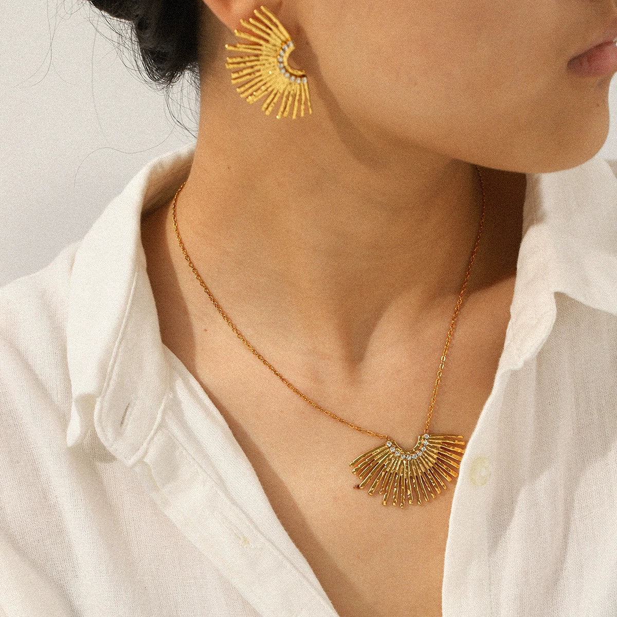 Wholesale Stainless Steel Diamondencrusted Geometric Fanshaped Pendant Necklace And Earrings For Women - Image 3