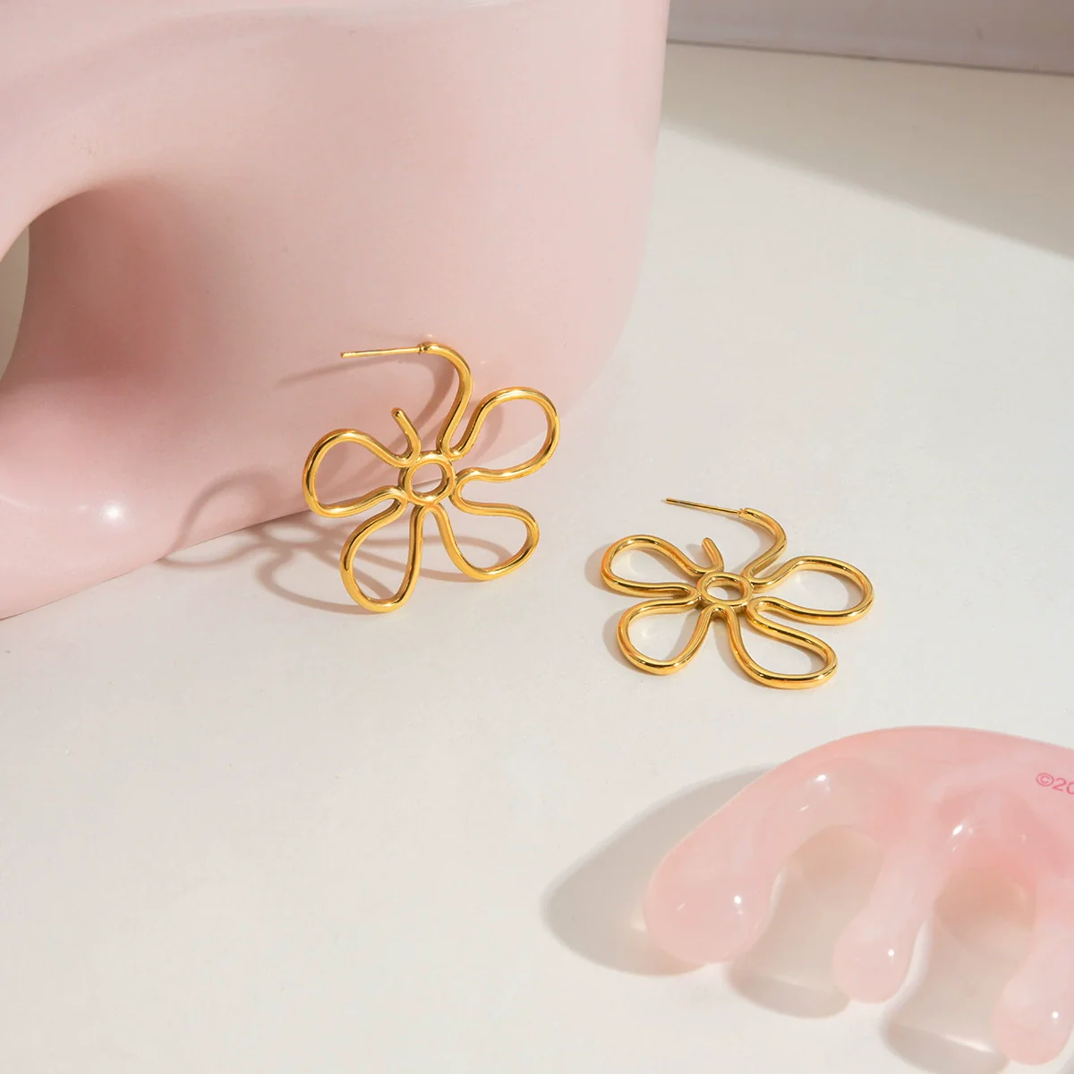Wholesale Stainless Steel Electroplated Geometric Cut Out Flower Earrings For Women - Image 4