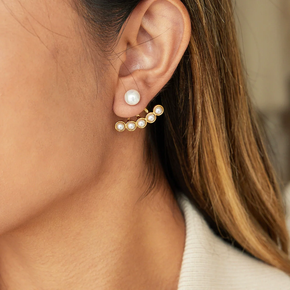 Wholesale Stainless Steel Electroplated Geometric Fanshaped Earrings For Women - Image 2