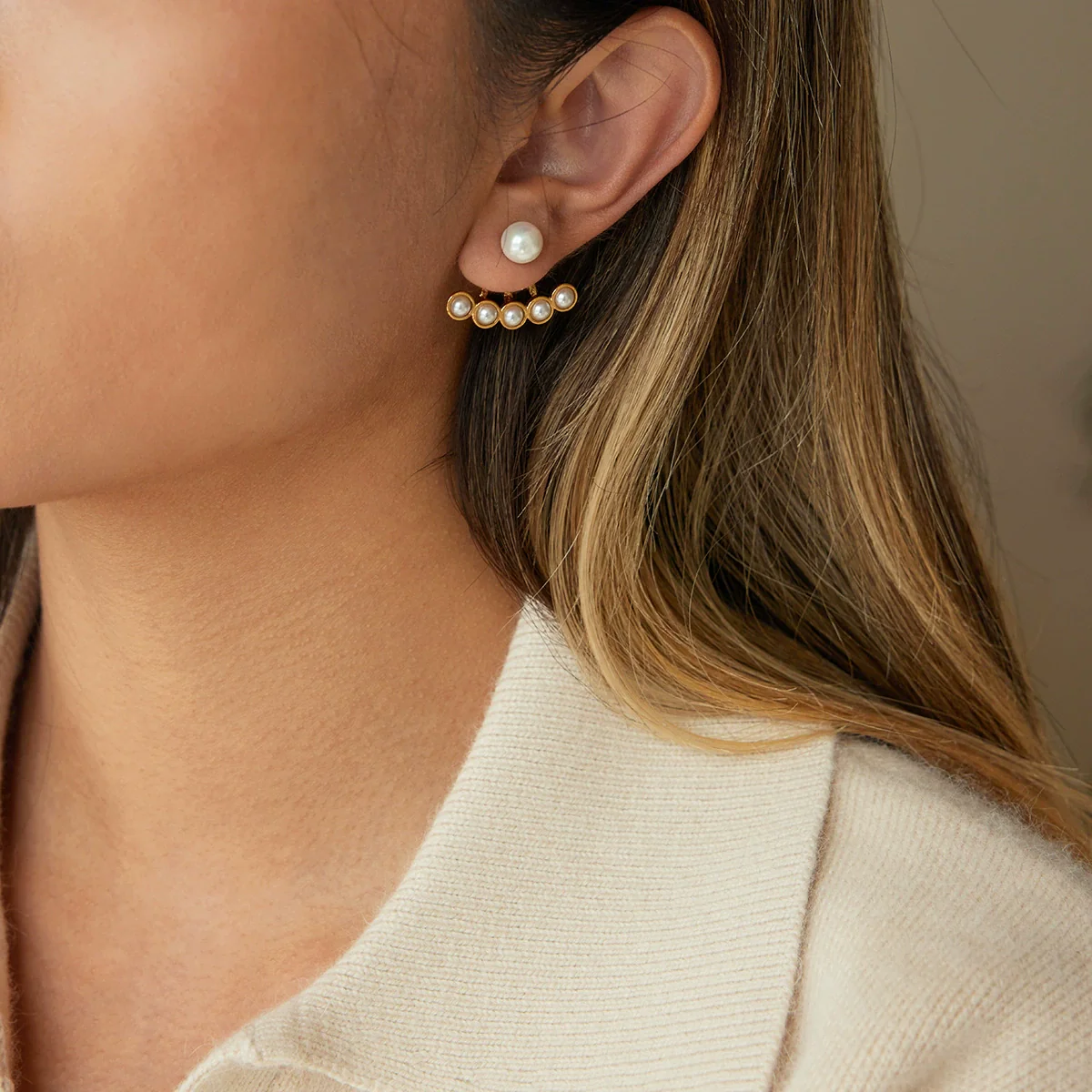 Wholesale Stainless Steel Electroplated Geometric Fanshaped Earrings For Women - Image 3