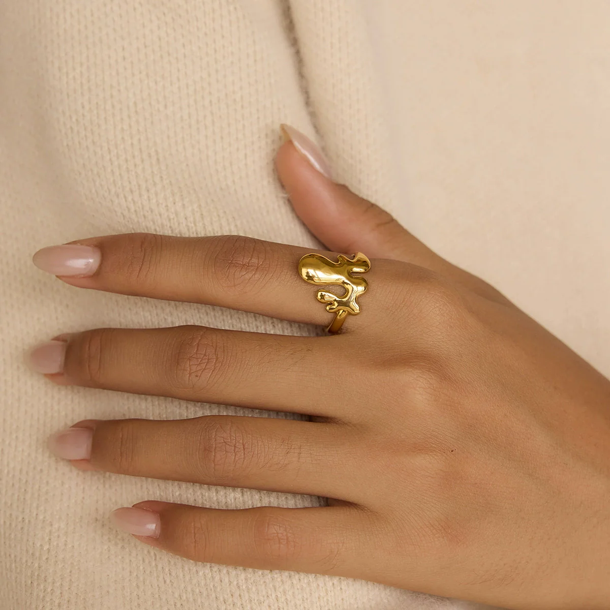 Wholesale Stainless Steel Electroplated Geometric Ins Style Unisex Ring For Women - Image 3