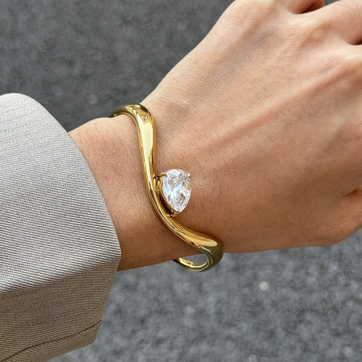 Wholesale Stainless Steel Electroplated Geometric Ins Style White Zircon Bracelet - Image 3