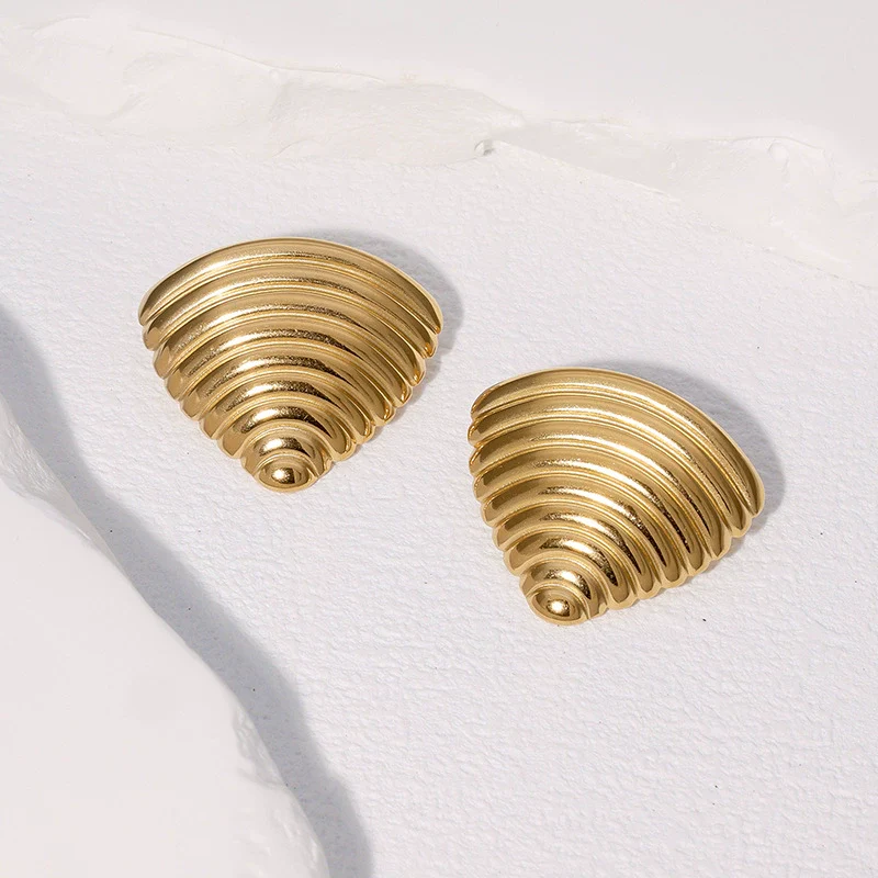 Wholesale Stainless Steel Electroplated Geometric Triangle Horizontal Stripes Niche Cool Style Earrings For Women - Image 3