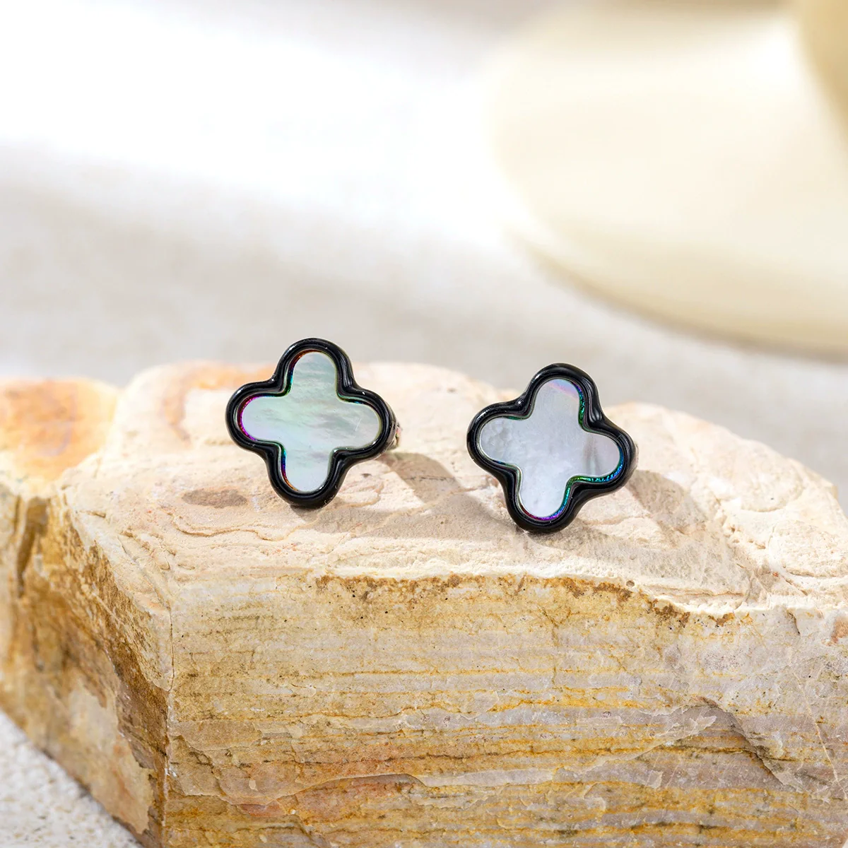 Wholesale Stainless Steel Electroplated Heart Star Geometric Earrings For Women - Image 3