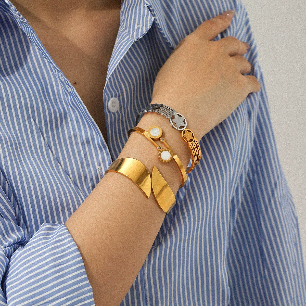 Wholesale Stainless Steel Electroplated Star Bracelet In Ins Style And Minimalist Design - Image 3