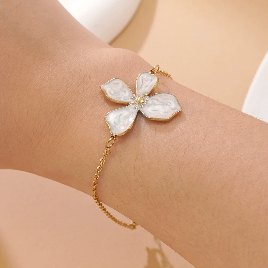 Wholesale Stainless Steel Floral Oil Dripping Jewelry Set For Women Necklace And Bracelet - Image 11