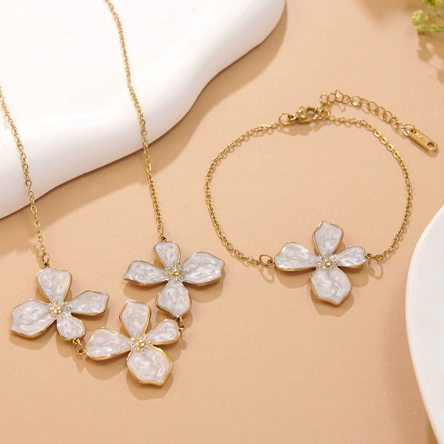 Wholesale Stainless Steel Floral Oil Dripping Jewelry Set For Women Necklace And Bracelet - Image 3