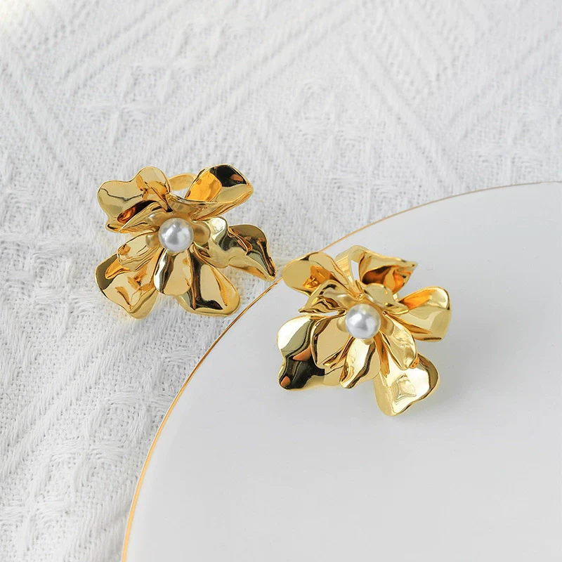 Wholesale Stainless Steel Flower Open Ring For Women Electroplated Heavy Industry Style