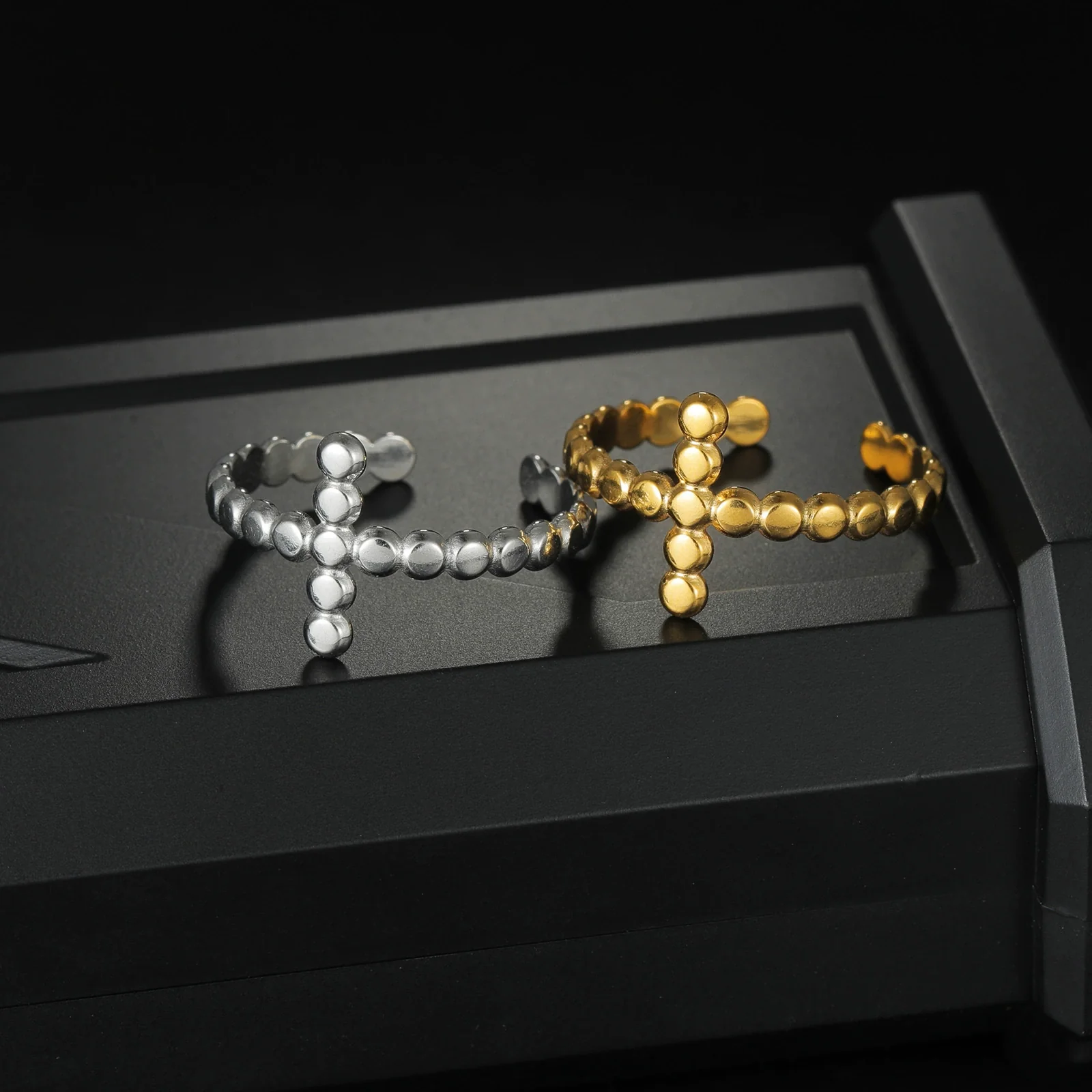Wholesale Stainless Steel Geometric Cross Opening Adjustable Ring With Gold Plated Electroplating For Women And Men