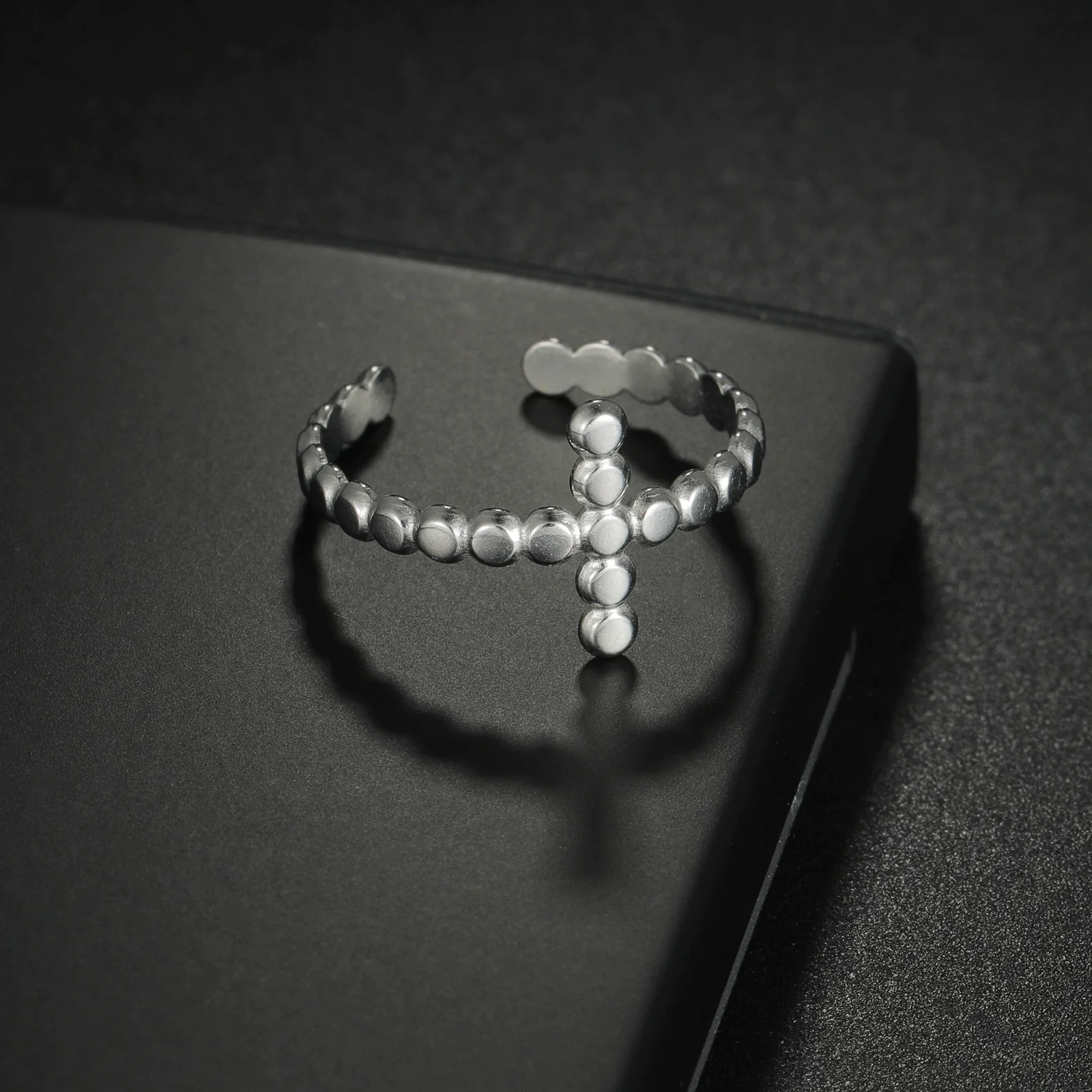 Wholesale Stainless Steel Geometric Cross Opening Adjustable Ring With Gold Plated Electroplating For Women And Men - Image 3