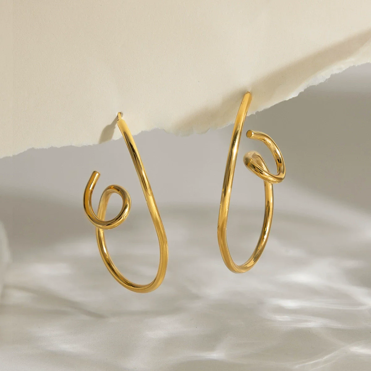 Wholesale Stainless Steel Geometric Electroplated Earrings For Women - Image 4
